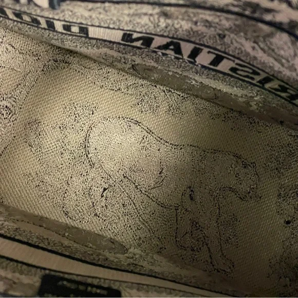 139 Pre Owned Auth CHN DIOR 3D Embroidered Dioriviera Tote Bag Blue 50.MA.0262 - Picture 3 of 9